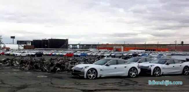 2012年，颶風(fēng)桑迪引起海水倒灌，停在海邊的Fisker Karma電動(dòng)跑車被海水浸入后燒毀大半
