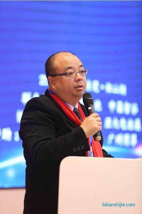 正業(yè)科技范斌當(dāng)選為協(xié)會第一位、同時也是目前唯一一位常務(wù)副會長。范總在致辭中言辭懇切,表示將與其他領(lǐng)導(dǎo)一起帶領(lǐng)秘書處更進(jìn)一步做好協(xié)會未來的工作